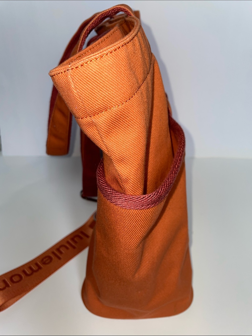 lululemon Orange Tote with Contrasting Red Trim - Picture 6 of 6
